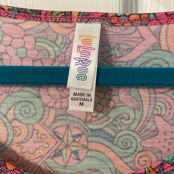 LulaRoe NWOT perfect T. Size medium. - Picture 2 of 4